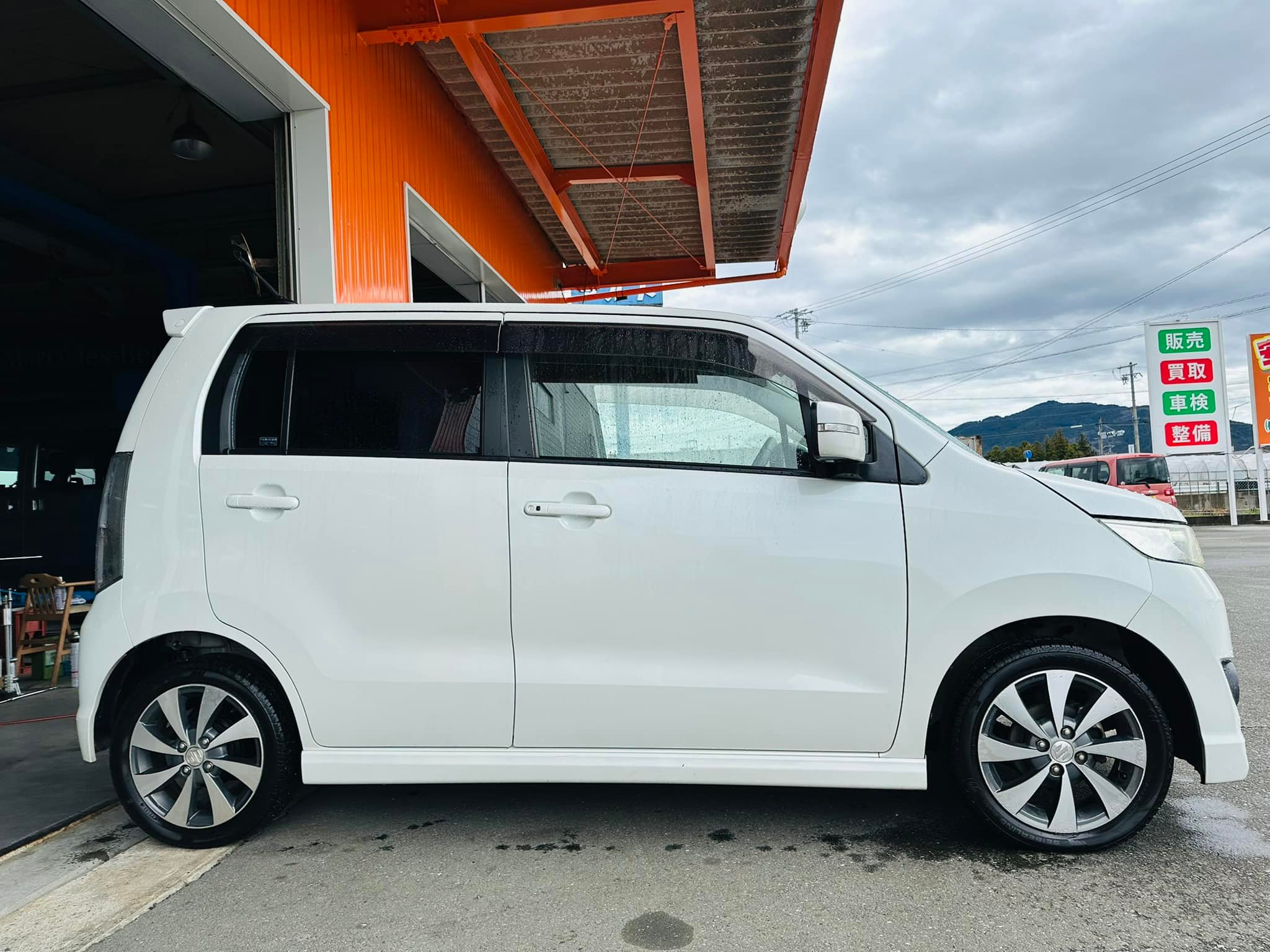 早速お一人見に来られますが🚘