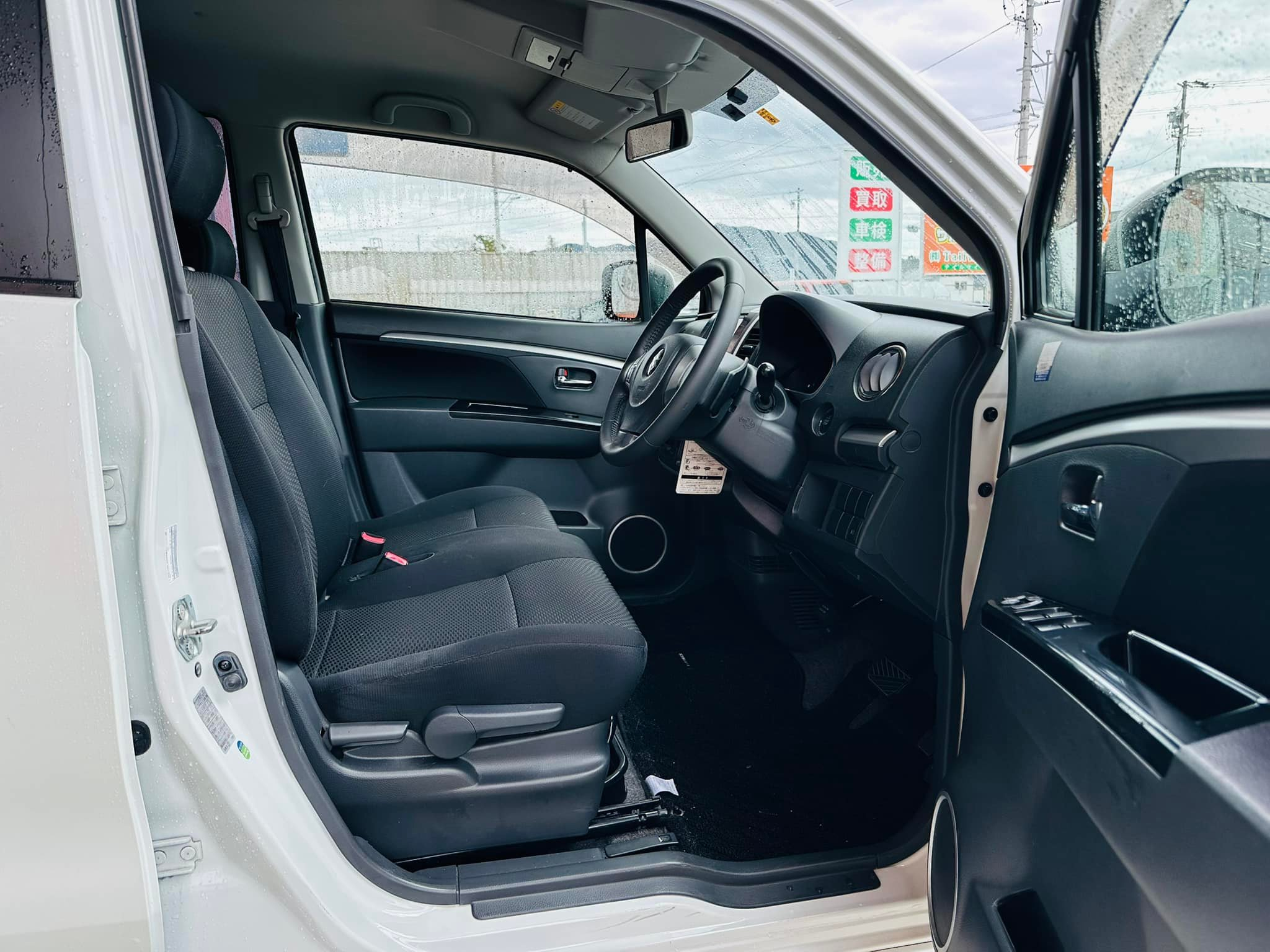 早速お一人見に来られますが🚘